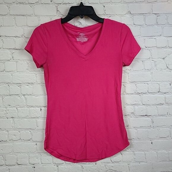 NoBo (XS/1) Hot Pink V-Neck Short Sleeve Solid Tee T-Shirt Juniors Stretchy Top - Picture 1 of 4